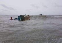 រលក នឹង ខ្យល់ខ្លាំងបណ្តាលអោយលិចទូកនេសាទ២គ្រឿង