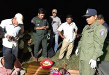 ស្រីកម្មករទឹកសុទ្ធម្នាក់ លុងទឹកស្លាប់