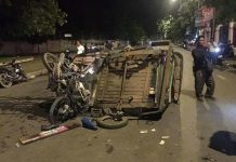 រថយន្ដLEXUSមួយគ្រឿង បុកម៉ូតូកង់បីឆ្លងផ្លូវ បណ្ដាលឲ្យអ្នកជិះរបួសធ្ងន់២នាក់