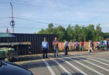 ម្នាក់ស្លាប់ម្នាក់របួសស្រាលនិងរថយន្តទូចធំ2គ្រឿងរងការខូចខាតដោយសារគ្រោះថ្នាក់ចរាចរណ៍2កន្លែងផ្សេងគ្នាក្នុងស្រុក