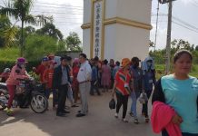 ថៅកែរោងចក្រយូលី ចាប់កម្មការិនីដាក់ទណ្ឌកម្មបង្ខាំងឲ្យដេរ នាំឲ្យផ្ទុះកូដកម្មរាប់ពាន់នាក់ នៅតំបន់សេដ្ឋកិច្ចពិសេសសានតុង នាក្រុងបាវិត