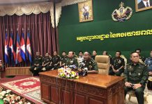 មេធាវីរបស់អគ្គមេបញ្ជាការ នៃកងយោធពលខេមរភូមិន្ទ នឹងដាក់ពាក្យប្តឹងទណ្ឌិត សម រង្ស៊ី ទៅកាន់សាលាដំបូងរាជធានីភ្នំពេញ នៅព្រឹកថ្ងៃស្អែក