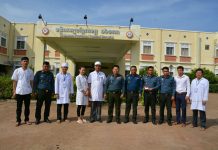 មេបញ្ជាការកងរាជអាវុធហត្ថខេត្តព្រះវិហារ ដឹកនាំនាយ និងពលអាវុធហត្ថ បរិច្ចាគឈាមសង្គ្រោះជីវិត និងអ្នកជំងឺនៅមន្ទីរពេទ្យបង្អែក១៦មករា