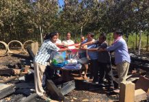 អគ្គិភ័យបំផ្លាញផ្ទះមួយខ្នងខ្ទេចគ្មានសល់ នៅឃុំទួលសំបួរ ស្រុកស្ទឹងត្រង់ ថ្ងៃនេះប្រធានក្រុមការងារ CPP មូលដ្ឋាន ចាត់ឲ្យយកអំណោយប្រគល់ជូន