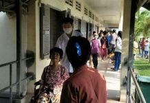 ពលរដ្ឋផឹកស្រាក្លែមត្រីកំពត ពុល៩នាក់នៅស្រុកគិរីសាគរ កំពុងសង្រ្គោះបន្ទាន់ហើយស្លាប់ម្នាក់ហើយ