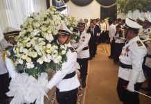 ប្រធានក្រុមប្រឹក្សា និងអភិបាលខេត្តព្រះសីហនុដឹកនាំមន្រ្តីអញ្ជើញទៅចូលរួមគោរពវិញ្ញាណក្ខន្ធសព លោក ស ថេង អនុរដ្ឋលេខាធិការក្រសួងសេដ្ឋកិច្ច និងហិរញ្ញវត្ថុ