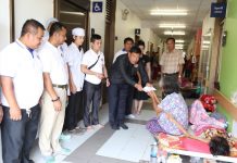 លោក ទៀ សុខា ប្រធានចលនាយុវជន ១៥៧ ខេត្តព្រះសីហនុចាត់តំណាងយកអំណោយជូនអ្នកជំងឺទីទ័លក្ររ