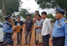 នគរបាលចរាចរណ៍ផ្លូវគោកខេត្តព្រះសីហនុចុះល្បាតចល័តលើផ្លូវជាតិលេខ៤ ដើម្បីរឹតបន្តឹងការអនុវត្តច្បាប់ស្តីពីចរាចរណ៍ផ្លូវគោក