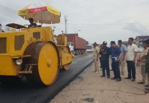 សូមអបអរសាទរ កំណាត់ផ្លូវជាតិលេខ៤ដែលរងការរិះគន់នៅប្រជុំជនផ្សារវាលរេញត្រូវបានរដ្ឋបាលខេត្តព្រះសីហនុធ្វើការជួសជុលដោយអ៊ុតកៅស៊ូបន្ទាប់ពីមេឃបានរាំងភ្លៀង