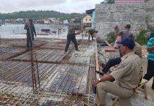 ទីបំផុតរដ្ឋបាលក្រុងព្រះសីហនុបញ្ចេញកណ្តាប់ដែដែកវាយកំទេចសំណង់ផែថ្មល្មើសច្បាប់សង់រំលោភចូលសមុទ្រ