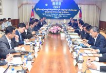 លោកឧបនាយករដ្ឋមន្ត្រី ជា សុផារ៉ា ដឹកនាំកិច្ចប្រជុំអំពីការរៀបចំស្ថានីយ៍បូមទឹកកខ្វក់ និងប្រព័ន្ឋរំដោះទឹកកខ្វក់នៅក្នុងក្រុងព្រះសីហនុ ខេត្តព្រះសីហនុ