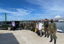 អ្នកកោះរ៉ុងត្រៀមខ្លួនទៅលោកឧកញ៉ា ទៀ វិចិត្រ បញ្ជូនអូប័រដែលមានសុវត្ថិភាពខ្ពស់ ដឹកមន្ត្រីកងទ័ពធ្វើដំណើរទៅចាក់វ៉ាក់សាំងការពារជំងឺកូវីដ-១៩ ជូនបងប្អូនហើយ